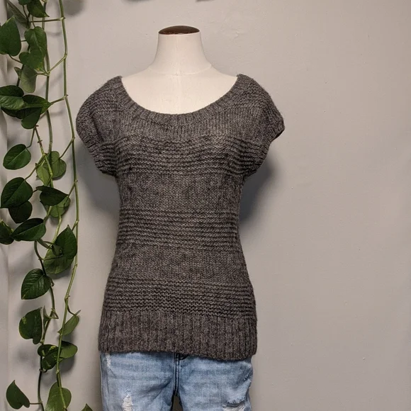 AE Women's Sweater Shirt - Picture 1 of 5